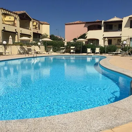 Casa Vacanze Murta Maria Con Piscina