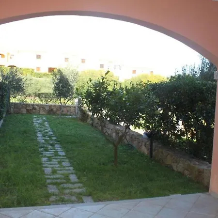 Casa Vacanze Murta Maria Con Piscina